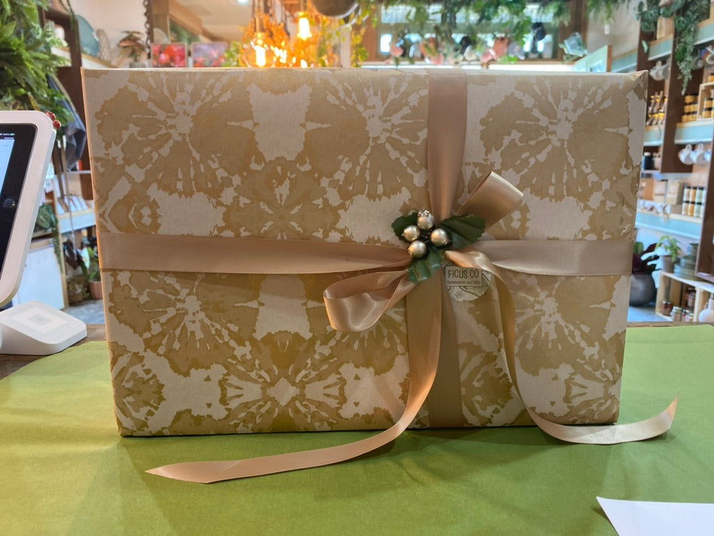 GIFT WRAPPING